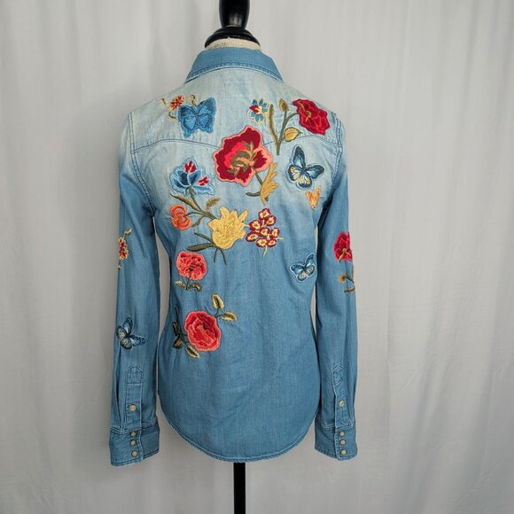 Driftwood Chambray Button Down X Small Embroidered Top Fitted Floral - Picture 5 of 10